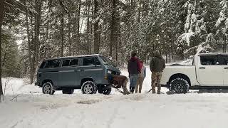 Volkswagen Vanagon Syncro In Recovery Mode. 4X4 Rescue Rig.