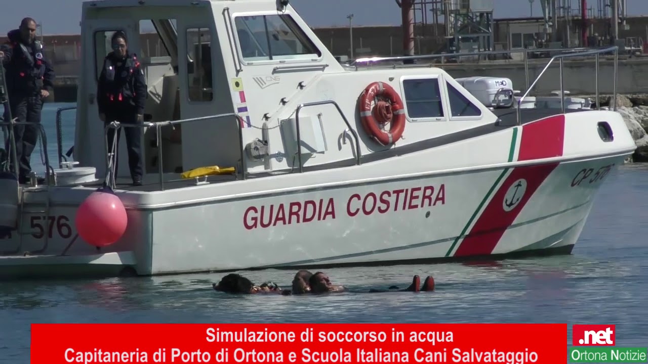 simulazione soccorso in acqua - YouTube