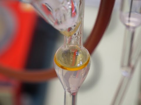 Video: Proč se eugenol destiluje s vodní párou spíše než čistí?