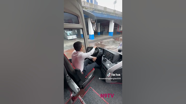 thử đánh lái xe buýt Mercedes