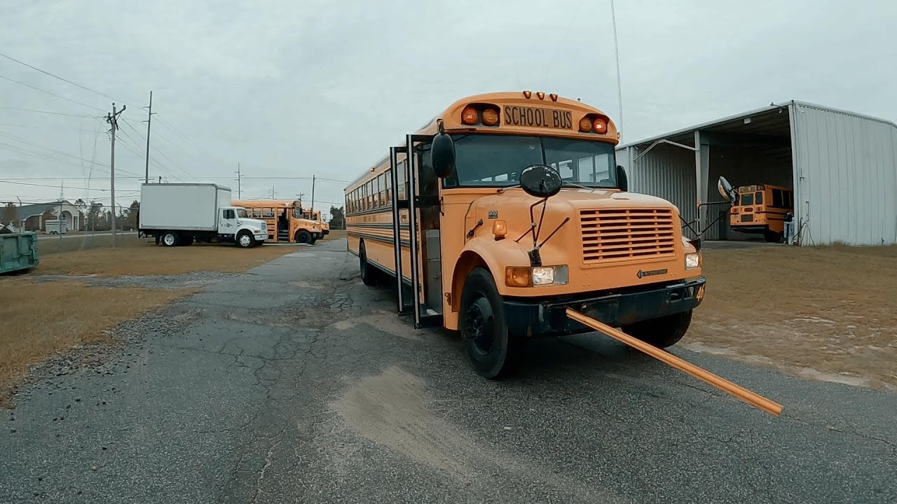 Let's Drive CV: FAREWELL OLD BIRD - 2002 BlueBird & DT466 (No commentary)