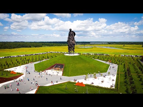 Видео: Где находится мемориальный сад Стейнса, посвященный авиакатастрофе?