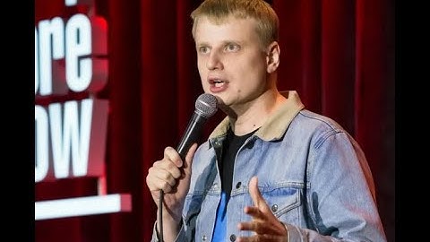 Жена комика Славы Комиссаренко была вебкам-моделью и развлекала мужчин,а он ничего об этом не знал.
