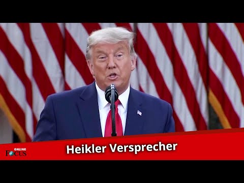 Video: Donald Trump Neckte Das Foto, Um Seine Rede Vorzubereiten