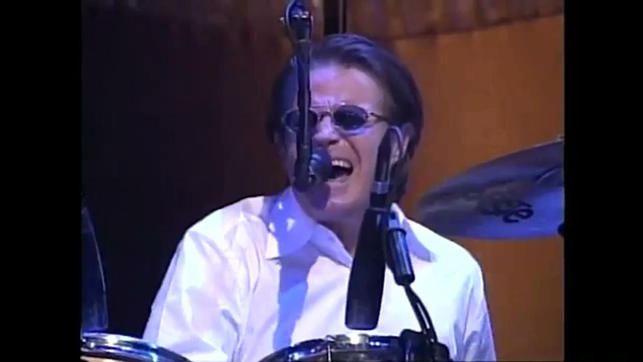 Eagles perform 'Hotel California' at the 1998 Rock Roll Hall of Fame Induction Ceremony Eagles perform 'Hotel California' at the 1998 Rock Roll Hall of Fame Induction Ceremony