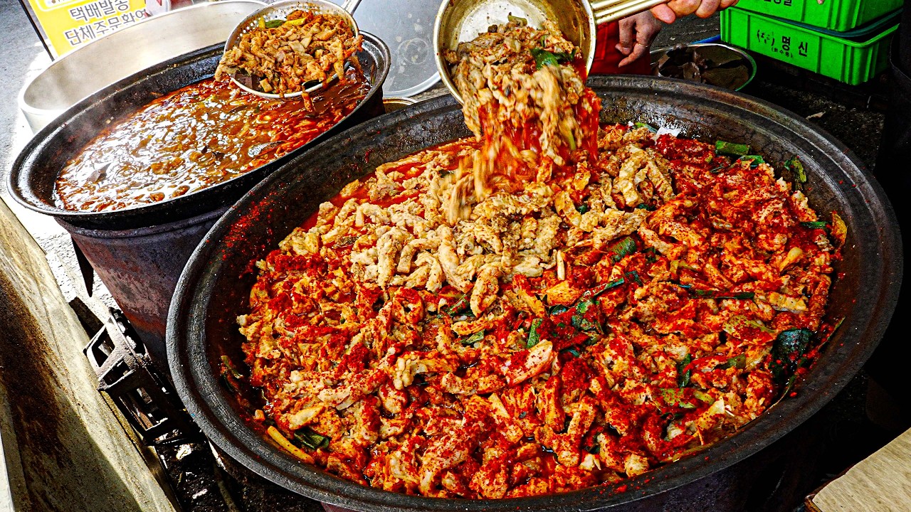 Удивительный! Острый суп с кровавым рисом (корейский кукбап) — корейская уличная еда