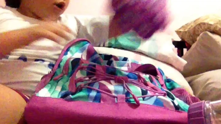 What's in my back pack !!!??? Last video on summer...