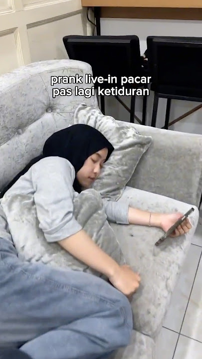 PRANK ISENGIN PACAR PAS DIA KETIDURAN DIRUMAH🤫KAGET TERNYATA ADAM NGELAKUIN INI KE SYIFA😱