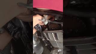 paano magtune-up or valve clearance adjustment sa motor natin na supremo.