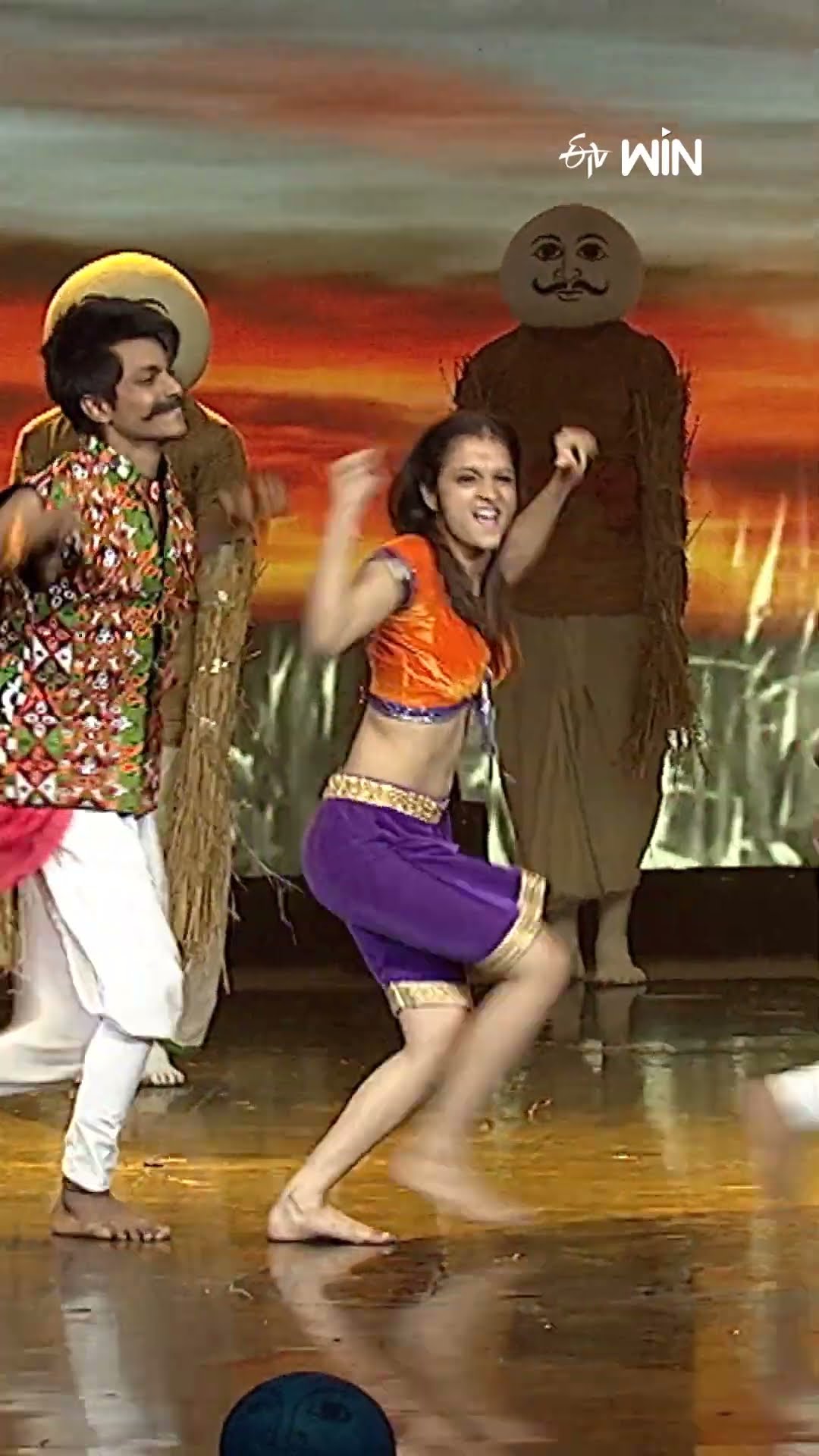 #shorts - సెట్టే కాదు డ్యాన్స్ కూడా అదిరింది..! #dheejodi #danceshow #etv