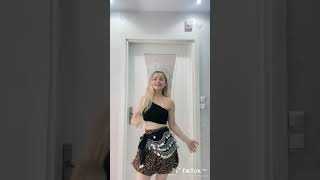 Periscope kız twerk Show yapıyor(4)