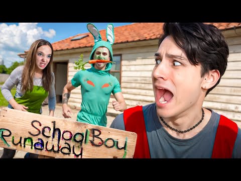 УБЕГАЮ ОТ РОБЛОКС КВИН И ЧУДО ЧАЯ В SCHOOLBOY RUNAWAY!😨
