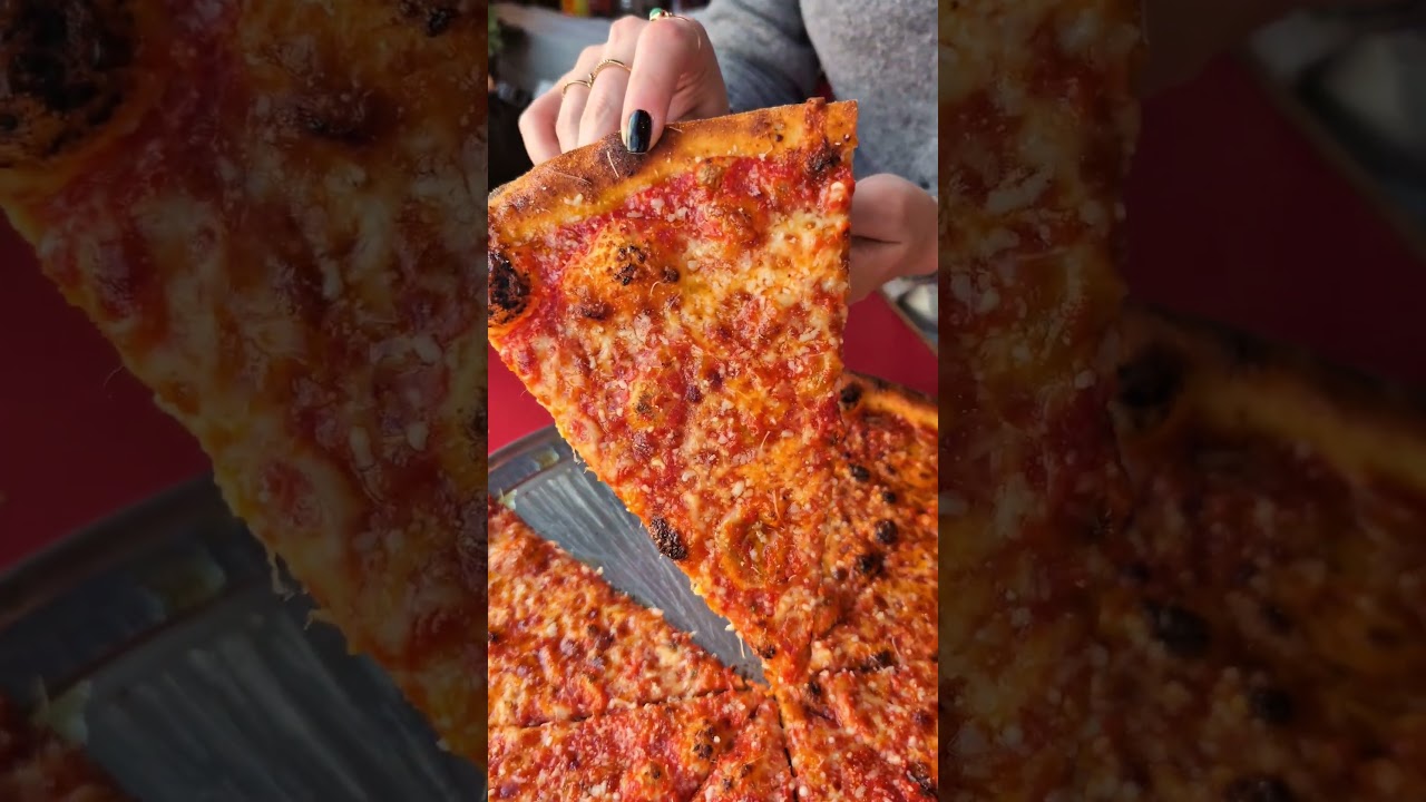 Вирусная пицца из бруклинской квартиры распродана за 60 секунд - Chrissy's Pizza