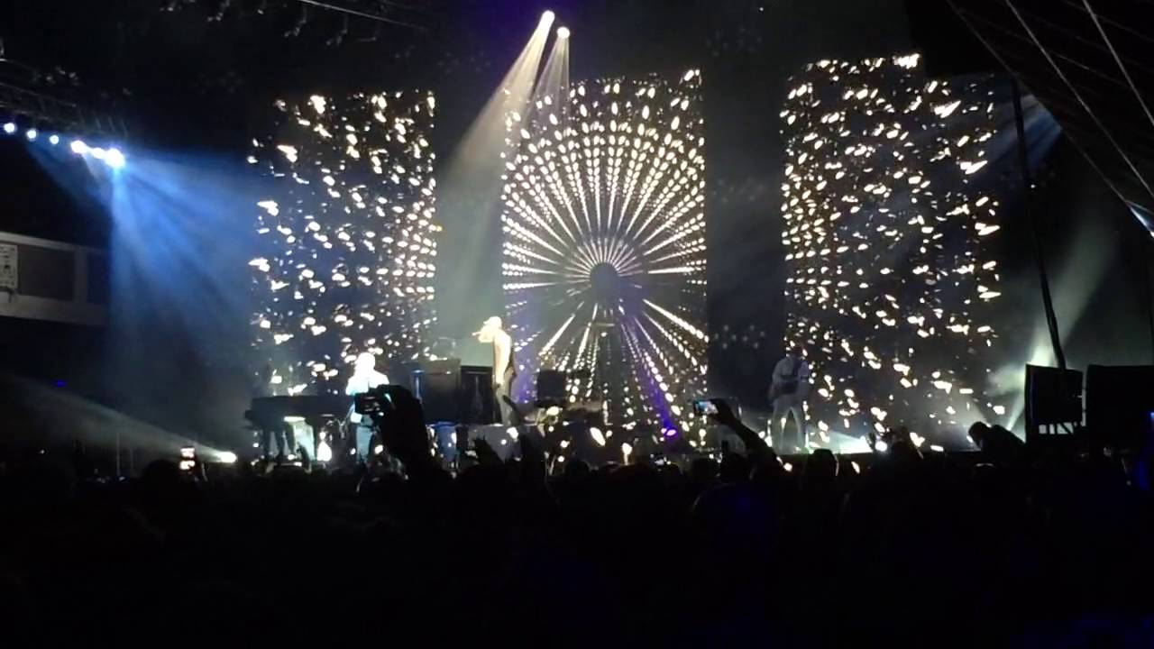 Macklemore "Light Tunnels" live at the Shrine Expo 5/31/16 YouTube