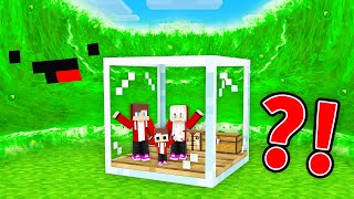 MIKEY TSUNAMI vs JJ Family Doomsday GLASS Bunker in Minecraft (Maizen)
