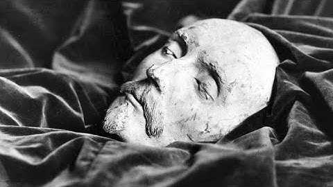 Death Masks of Famous People Throughout History