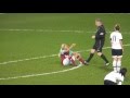 Fudbalerka zgazila protivnicu po glavi (VIDEO)