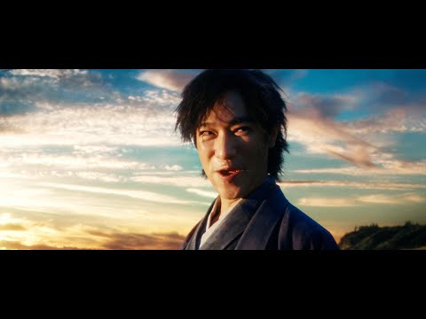 堺雅人、侍姿で『サムライマック』を頬張る！？「大人を楽しめ！」　マクドナルド『サムライマック』新TVCM