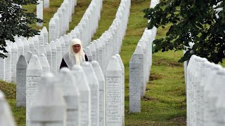 Srebrenica : 25 ans après le génocide , les musulmans pleurent leurs morts