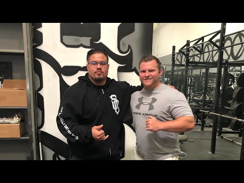 we-went-to-the-strength-cartel-gym!-&-carlsbad-village-vlog-|-california-day-3