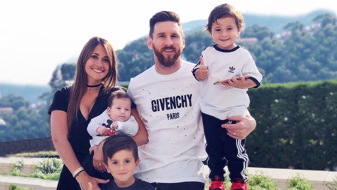 La lettre d'amour de Messi à sa femme et ses enfants | Oh My Goal - YouTube