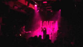 Love A - 100.000 Stühle leer (Live) @ Gebäude 9 Köln (02.04.2015)