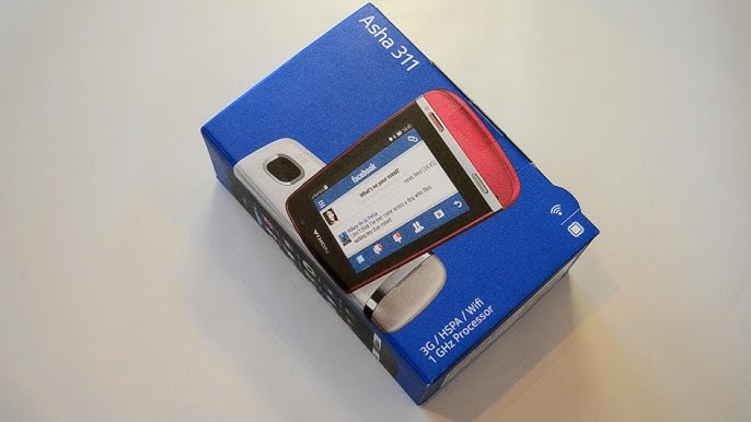 Әдемі жігітпен әдемі ыстық порно Ол көкеністерді мысыққа итеріп жіберді.