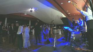 'Twist & Shout' with 'Mustang Sally' intro - vintage Party tunes. Wedding & Corporate Jazz Band hire