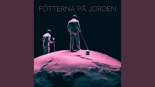 Video thumbnail of "Nango - Fötterna på jorden"