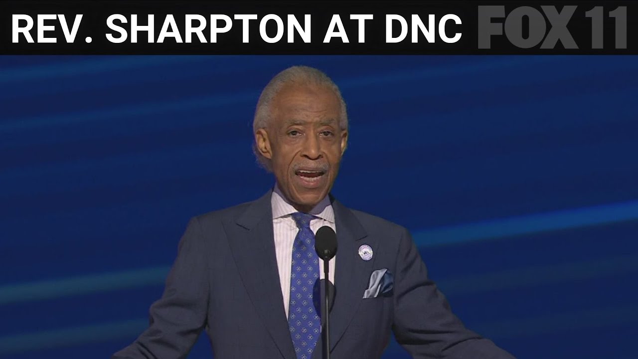 Rev. Al Sharpton delivers fiery speech at DNC - YouTube