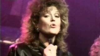 Elaine Paige \& Barbara Dickson - I Know Him So Well (Live TOTP 1985).avi