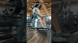 Kniebeuge An Der Maschine Hackenschmidt - Birol I Snf Academy Schweiz