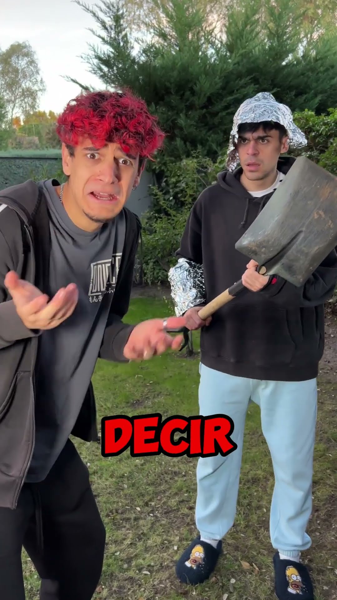 Mi AMIGO OCULTA que el ZOMBIE le MUERDE! (Se INFECTA)