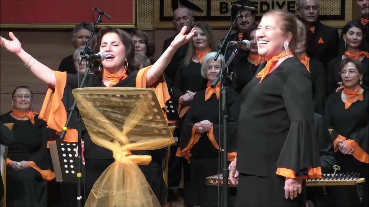 AYŞENUR TEKİN & MÜZEYYEN ÖZEREN / Gözleri Aşka Gülen