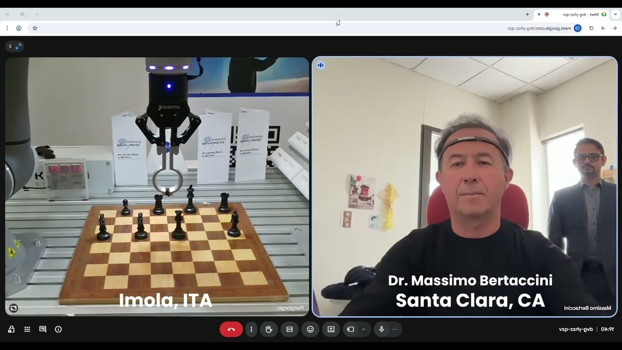 Robotic Arm controlled with BrainWaves System at 10,000km distance