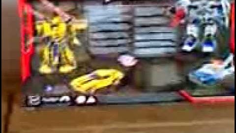 TRANSFORMERS 2007 Movie Bumblebee and Longarm video review