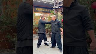 If a bad guy strangles you what is your first reaction 90 of people are wrong #Self-defens