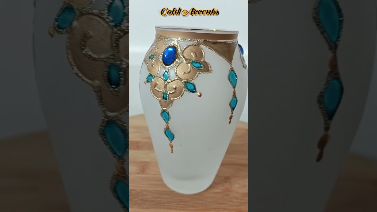 ✨ Vintage 1960s Frosted Crystal Vase  