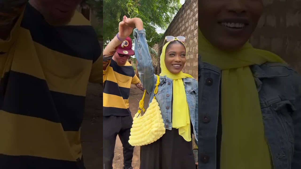 MKE WANGU ANANIACHA SABABU YA NGUCHIRO AKIDHANI AMEPATA MZUNGU😂😂