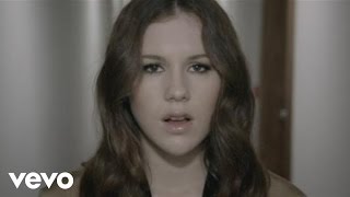 Смотреть клип Katy B - Broken Record