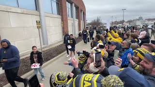 Watch: Michigan basketball departs for Final Four in Indianapolis