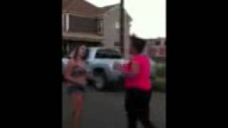 [Caught on tape]Girl bra flys off during scuffle in bellaire,ohio summer 2014