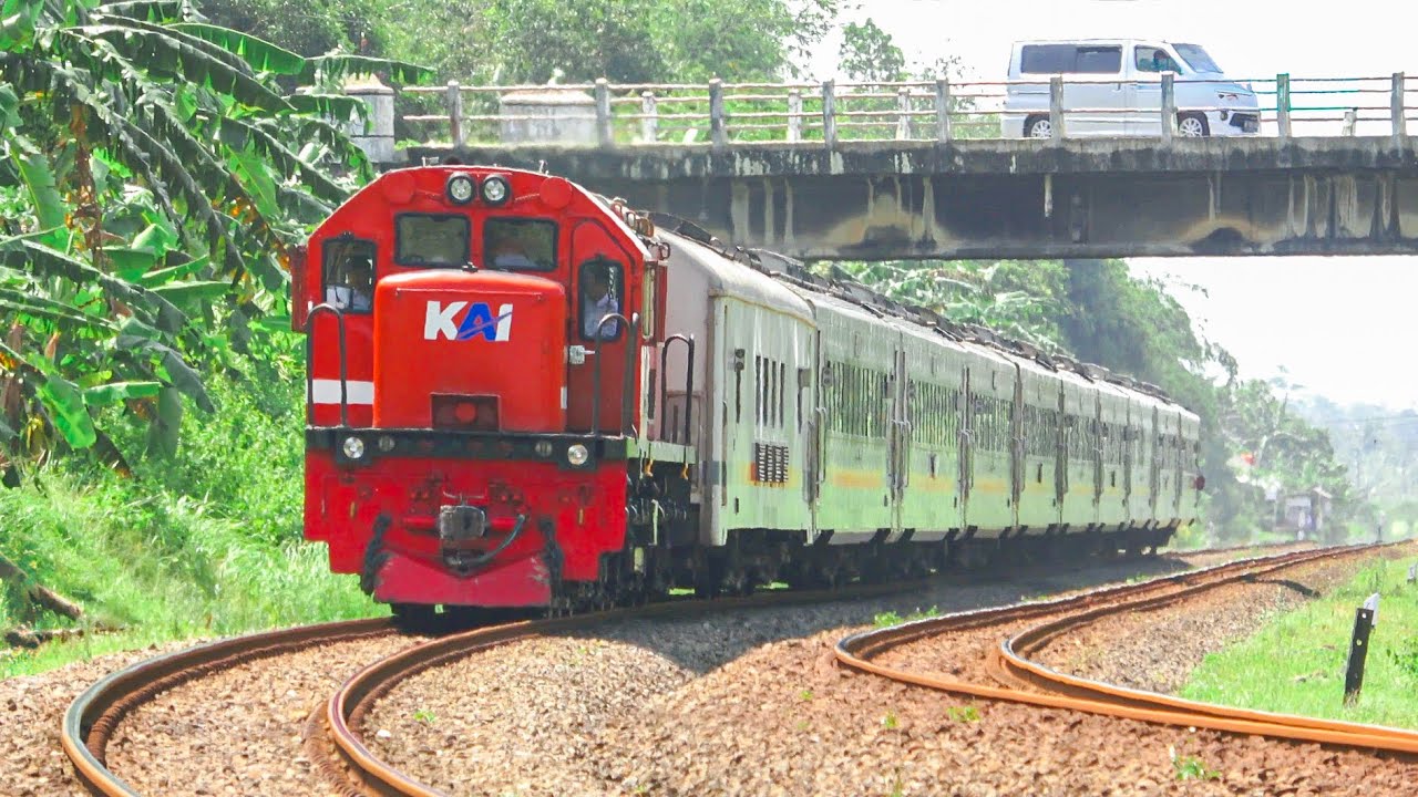 KERETA API PANJANG‼️ MENEMUKAN 22 KERETA API MELINTASI PERLINTASAN DAN TIKUNGAN