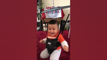 Baby jumping ( jolly jumper)October 17, 2021