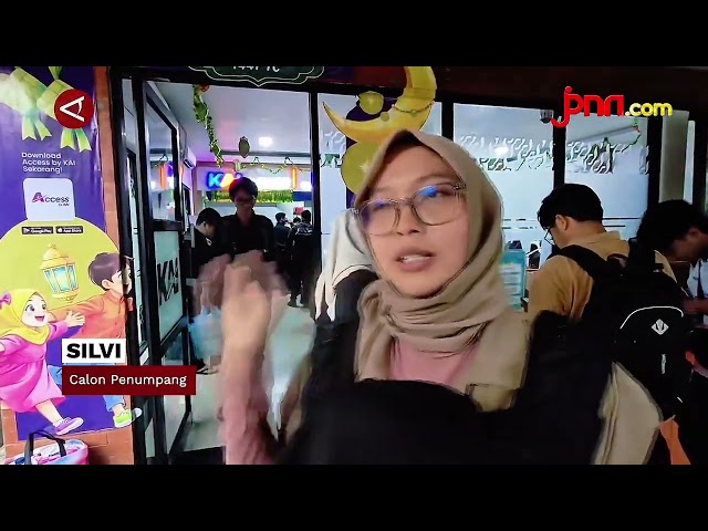 Longsor Hambat Perjalanan Kereta Api Ciremai Bandung