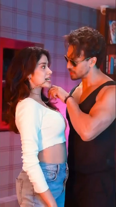 Hum Aaye Hain | Ganapath | Tiger Shroff, Kriti Sanon | Siddharth B, Prakriti K | White Noise Studio