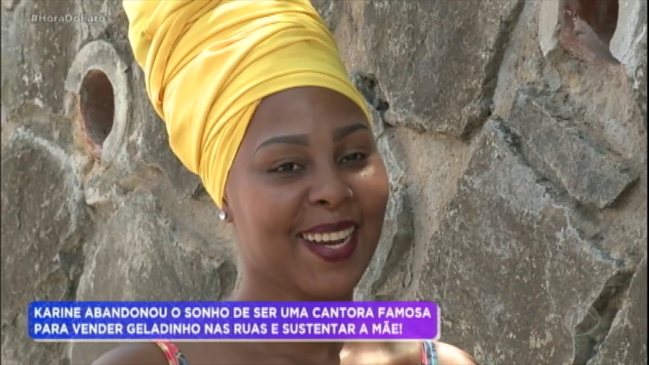 Jovem abandona o sonho de ser cantora para sustentar a mãe