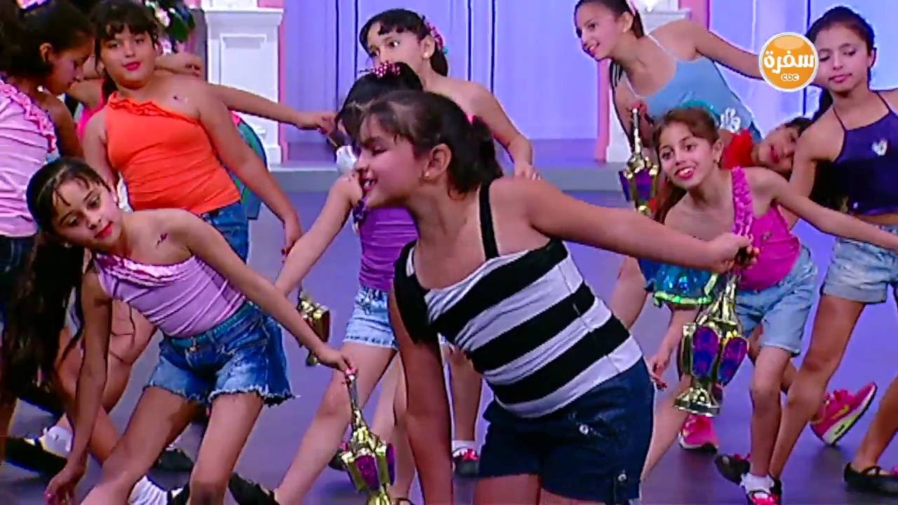 استعراض جدو عبدة لأطفال مركز شباب سموحة | شارع شريف