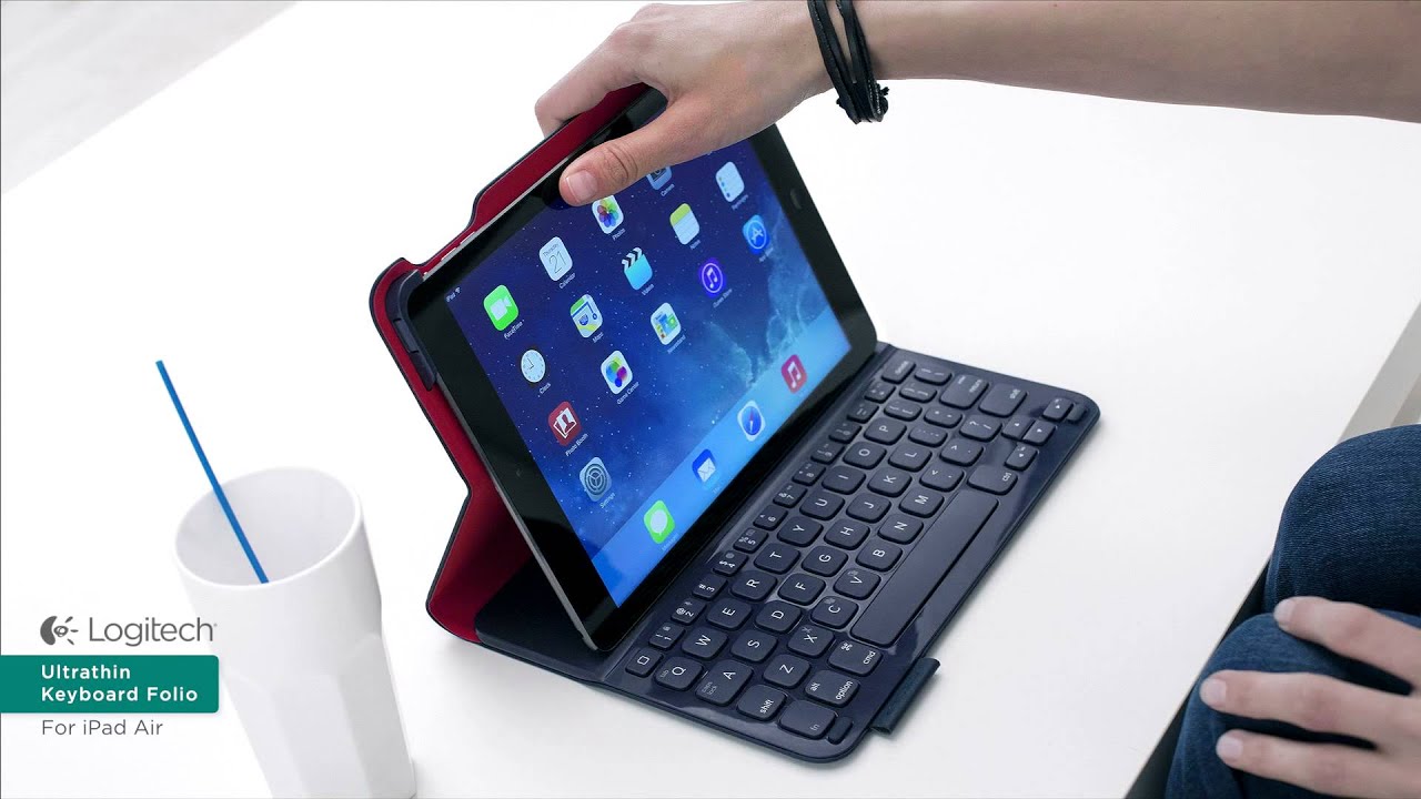 Logitech Ultrathin Keyboard Folio iPad - YouTube