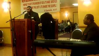 FILE0130.AVI. Rev Mike Couch